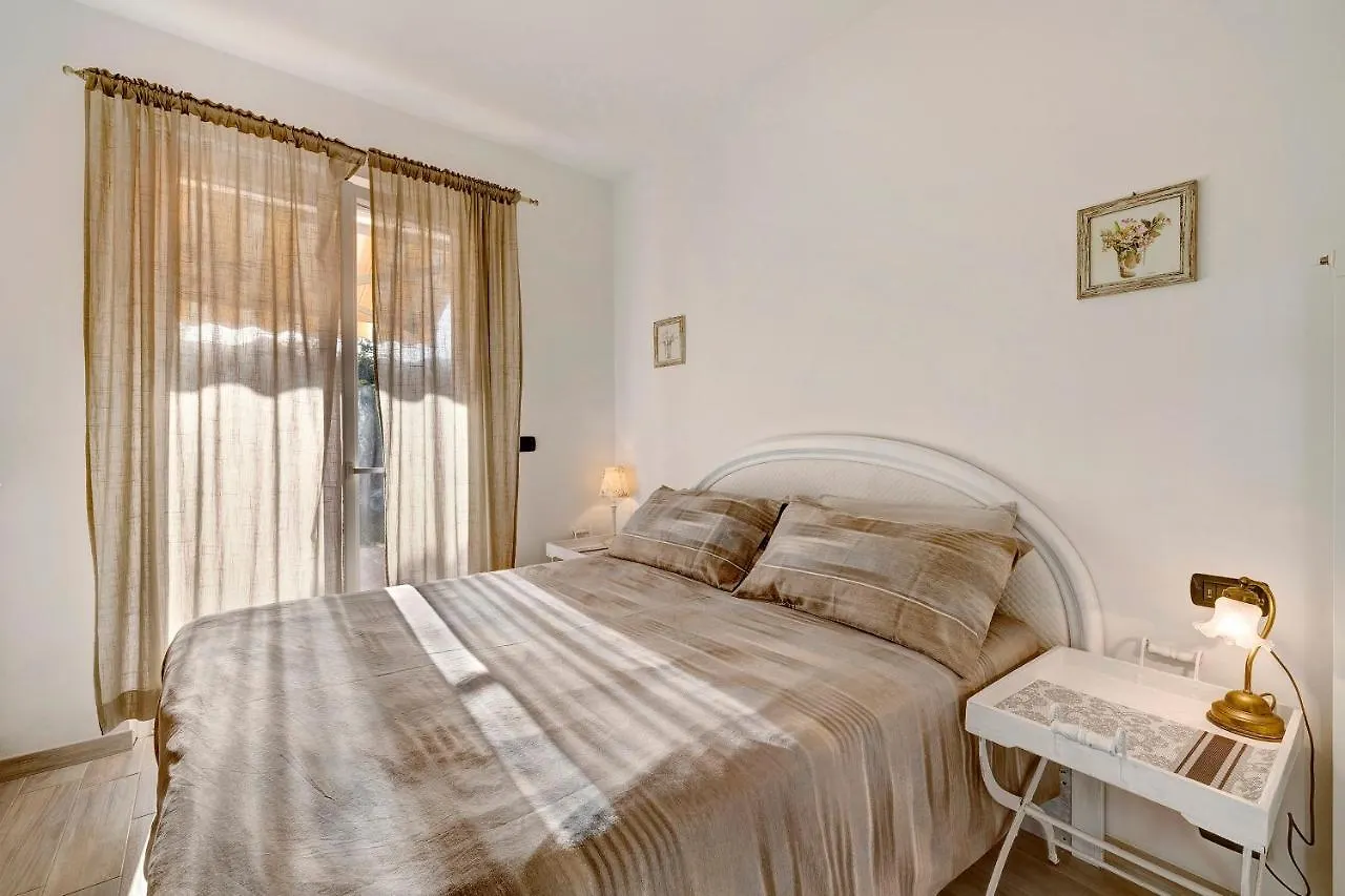Apartment Casetta Serenin Loano Italy